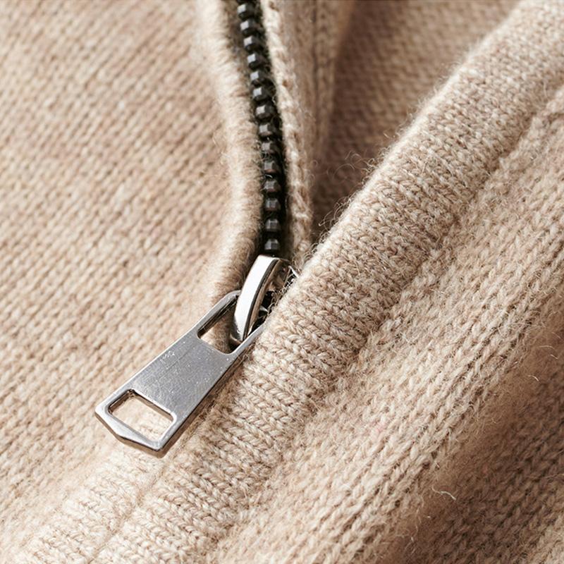 Elegant Men's Sweater - Comfort & Warmth in High Quality