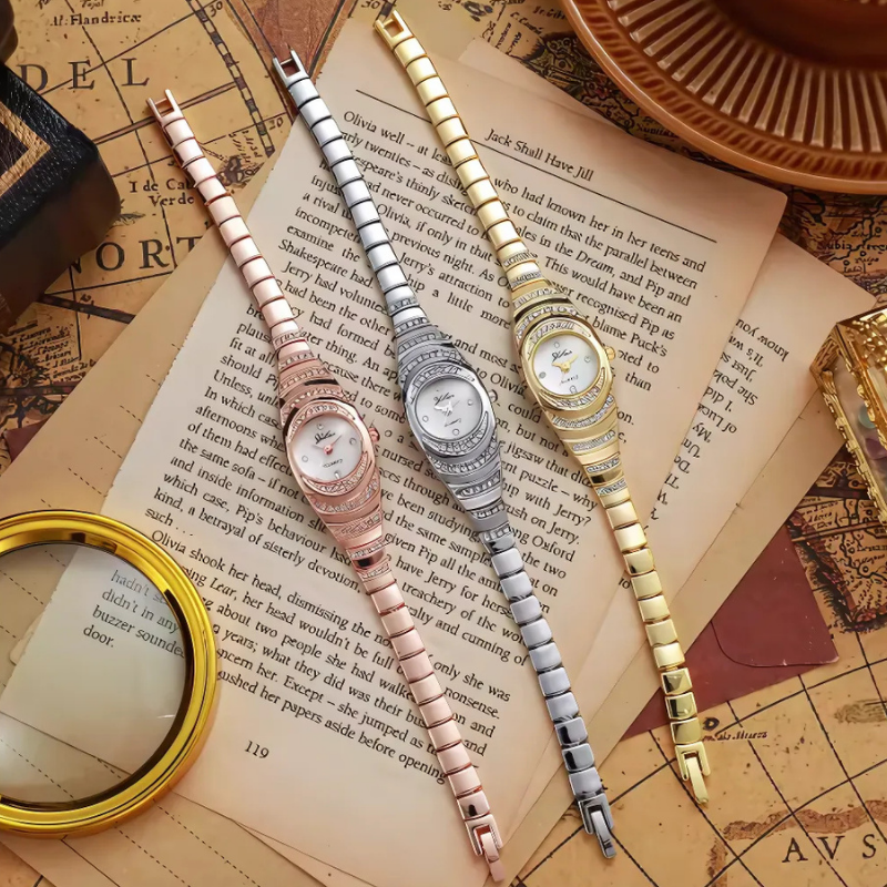 Elegant Watch: Elegant Modern Women's Watch With Gift Box