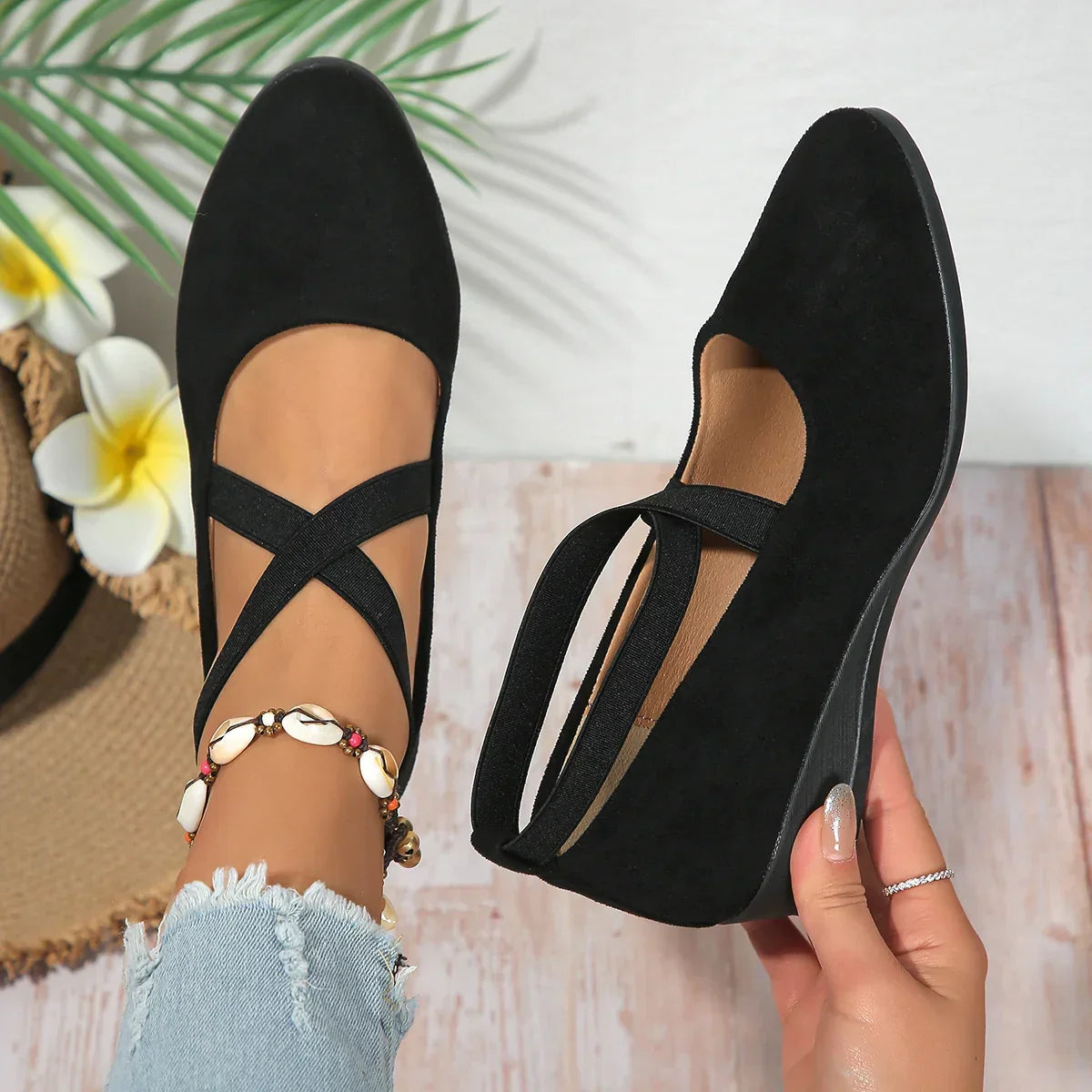 Happy™ Ballerina Shoes: Women's Criss-Cross Closed Low-Heel Ballerina Shoes