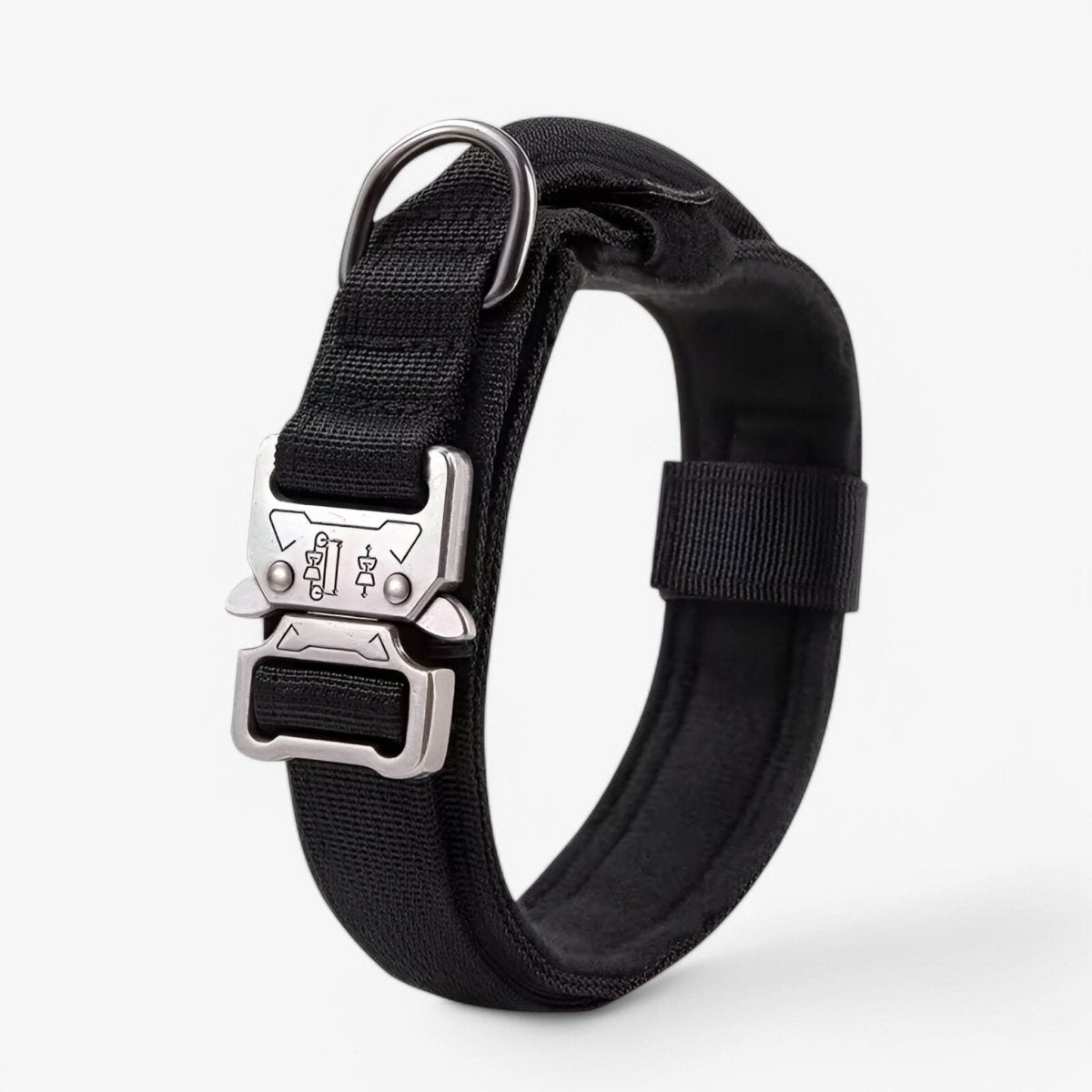 Adjustable Dog Collar Made of Durable Nylon, Waterproof, Ergonomic Handle, For Medium and Large Dogs