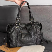 Black Handbag for Classes