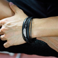Bracelet with Feather Design and Steel