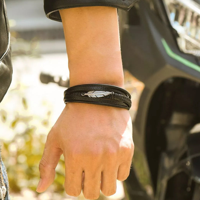 Bracelet with Feather Design and Steel