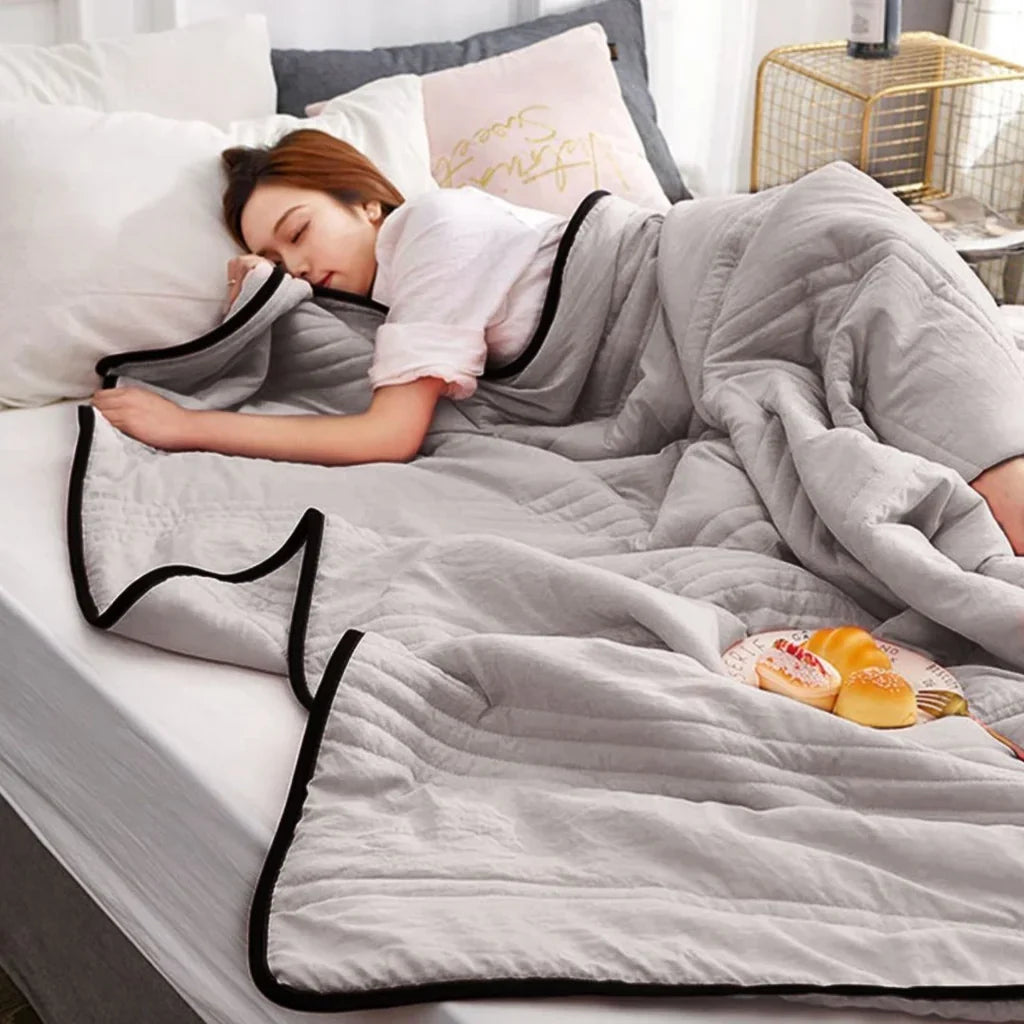 Breathable Summer Cooling Blanket - CoolBreeze