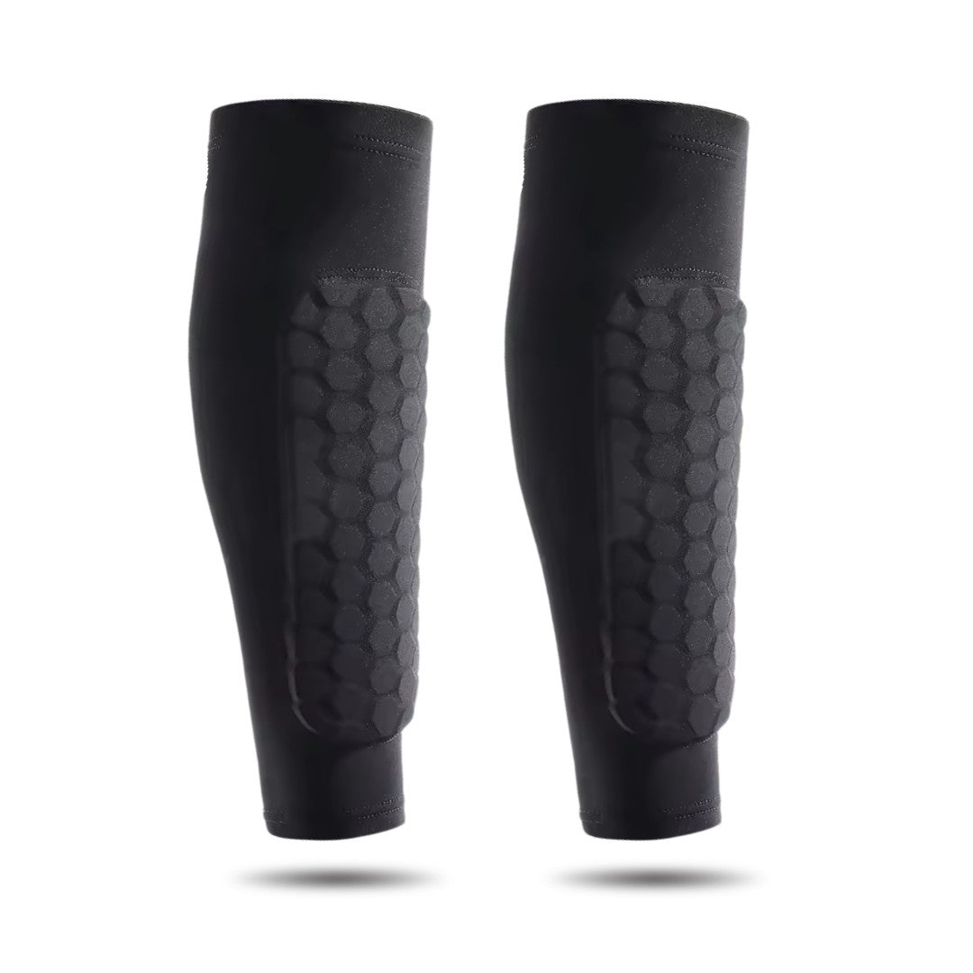 Built-in cushioning layer absorbing impact and protecting the shinbone from injuries.