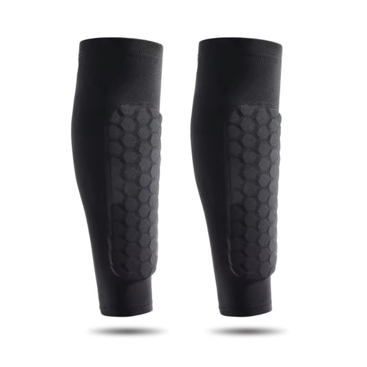 Built-in cushioning layer absorbing impact and protecting the shinbone from injuries.