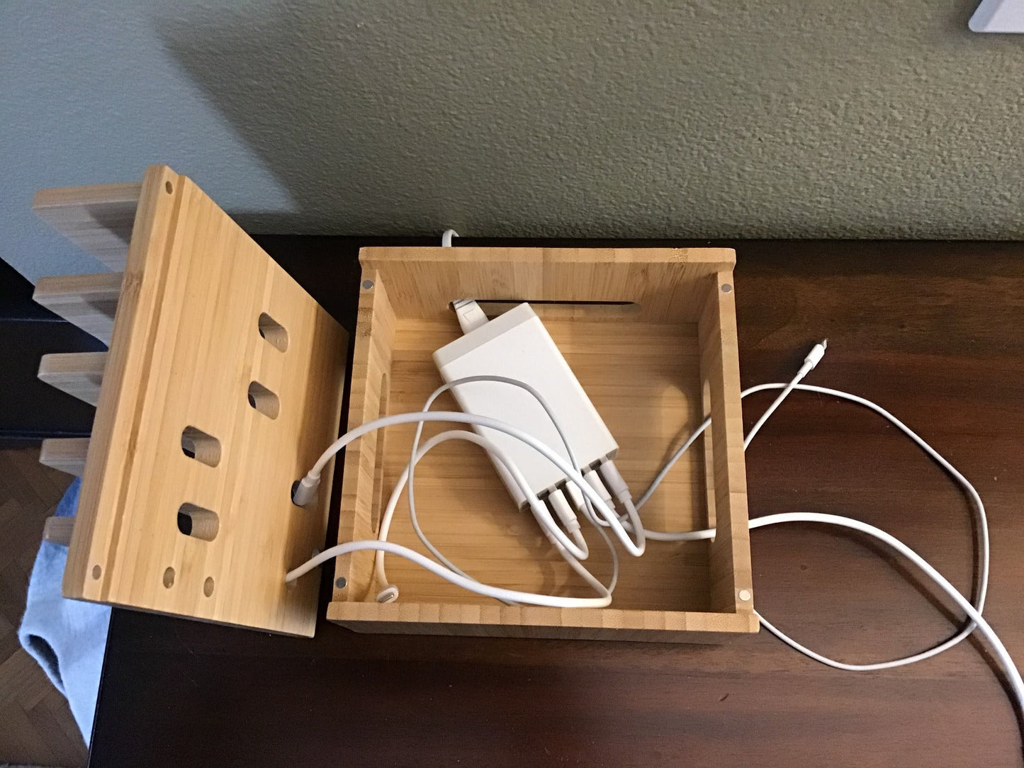 ChargeDock Charging Station in Bamboo | 5-Port USB & Organizer | For Smartphone, Tablet & Smartwatch | Includes Cable Set