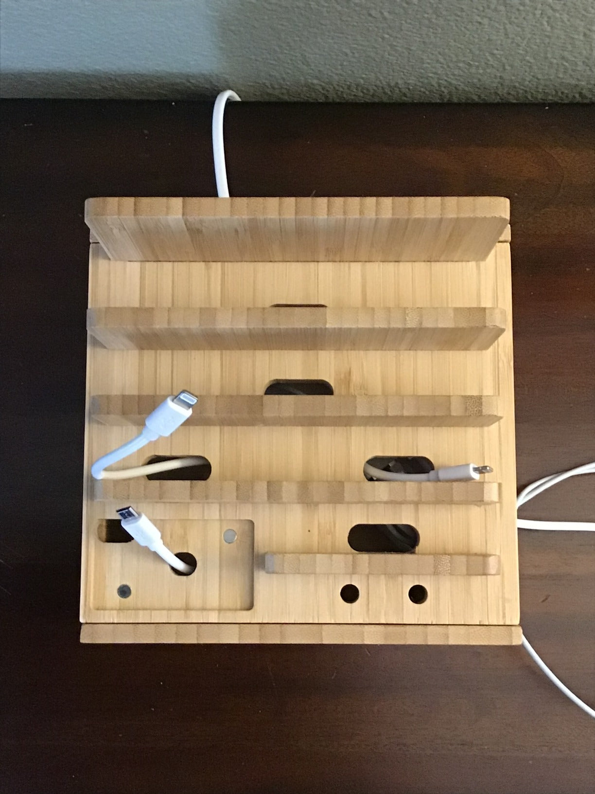 ChargeDock Charging Station in Bamboo | 5-Port USB & Organizer | For Smartphone, Tablet & Smartwatch | Includes Cable Set