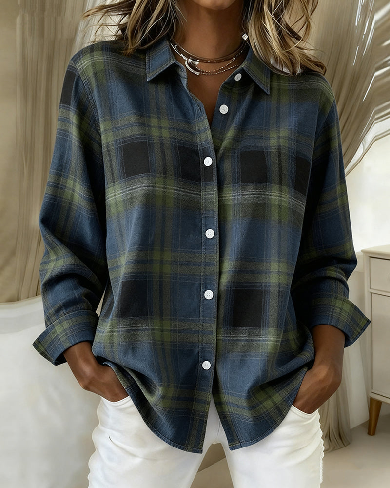 Checked pattern and notched lapel