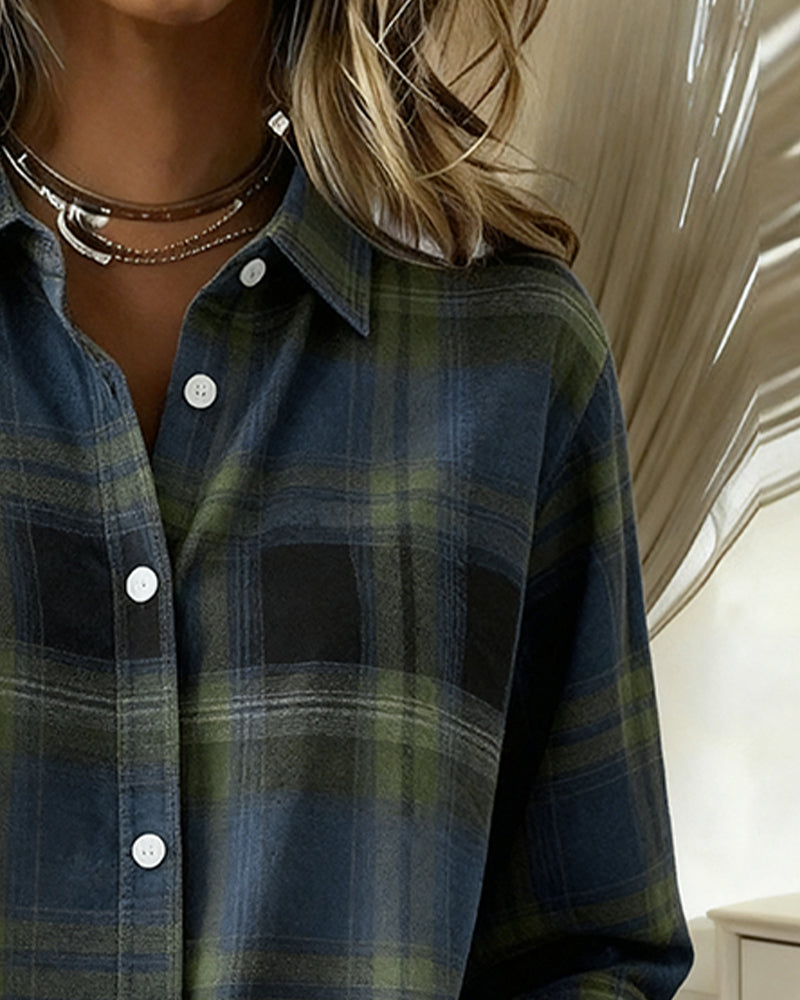 Checked pattern and notched lapel