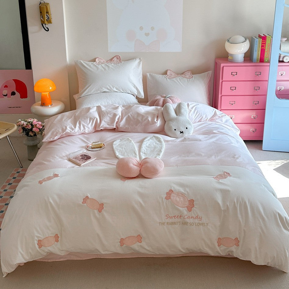 Children's Cotton Microfiber Bedding Set with Appliqué Dessert and Animal Motifs