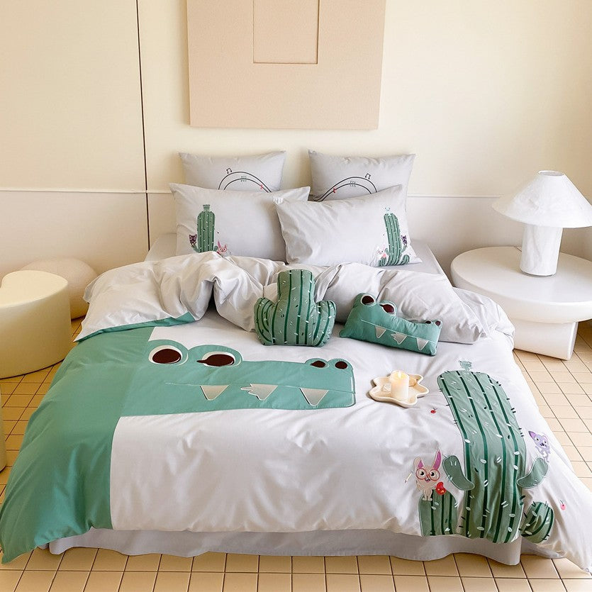 Children's Cotton Microfiber Bedding Set with Appliqué Dessert and Animal Motifs