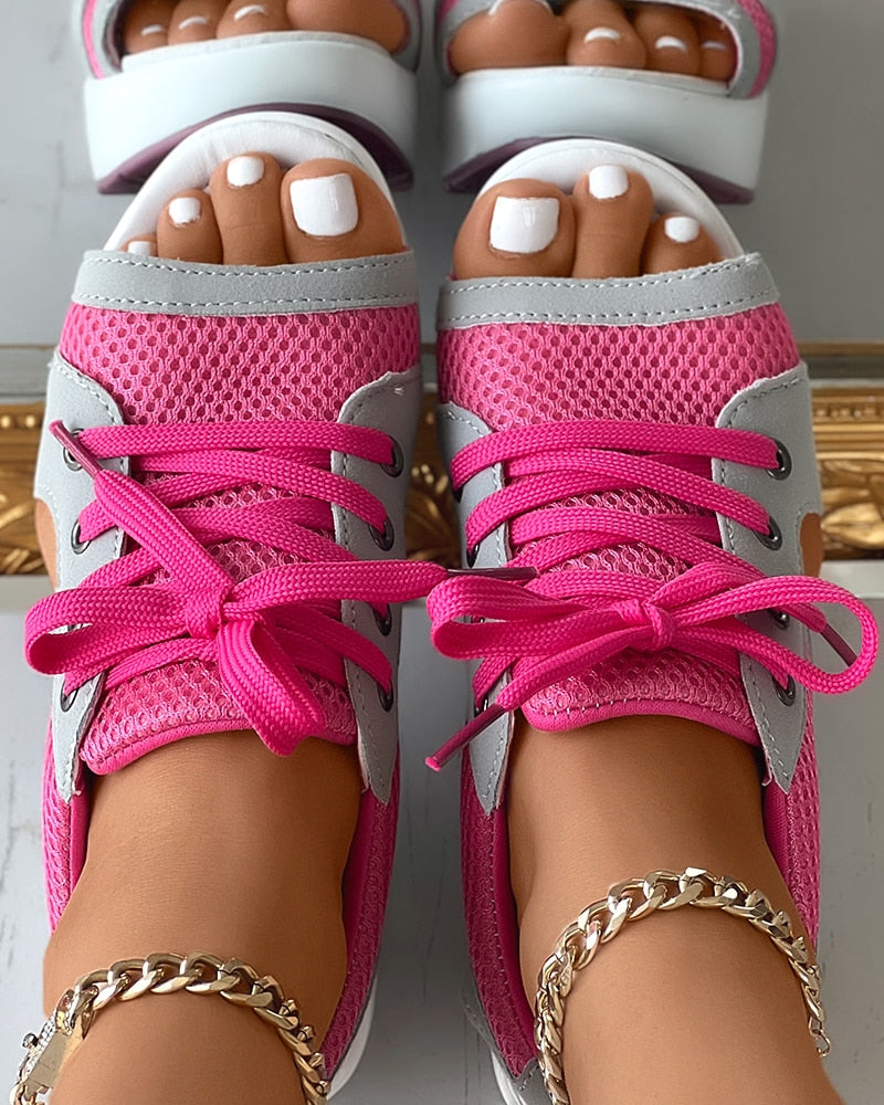 Cindy - The Perfect Sandal for All Occasions