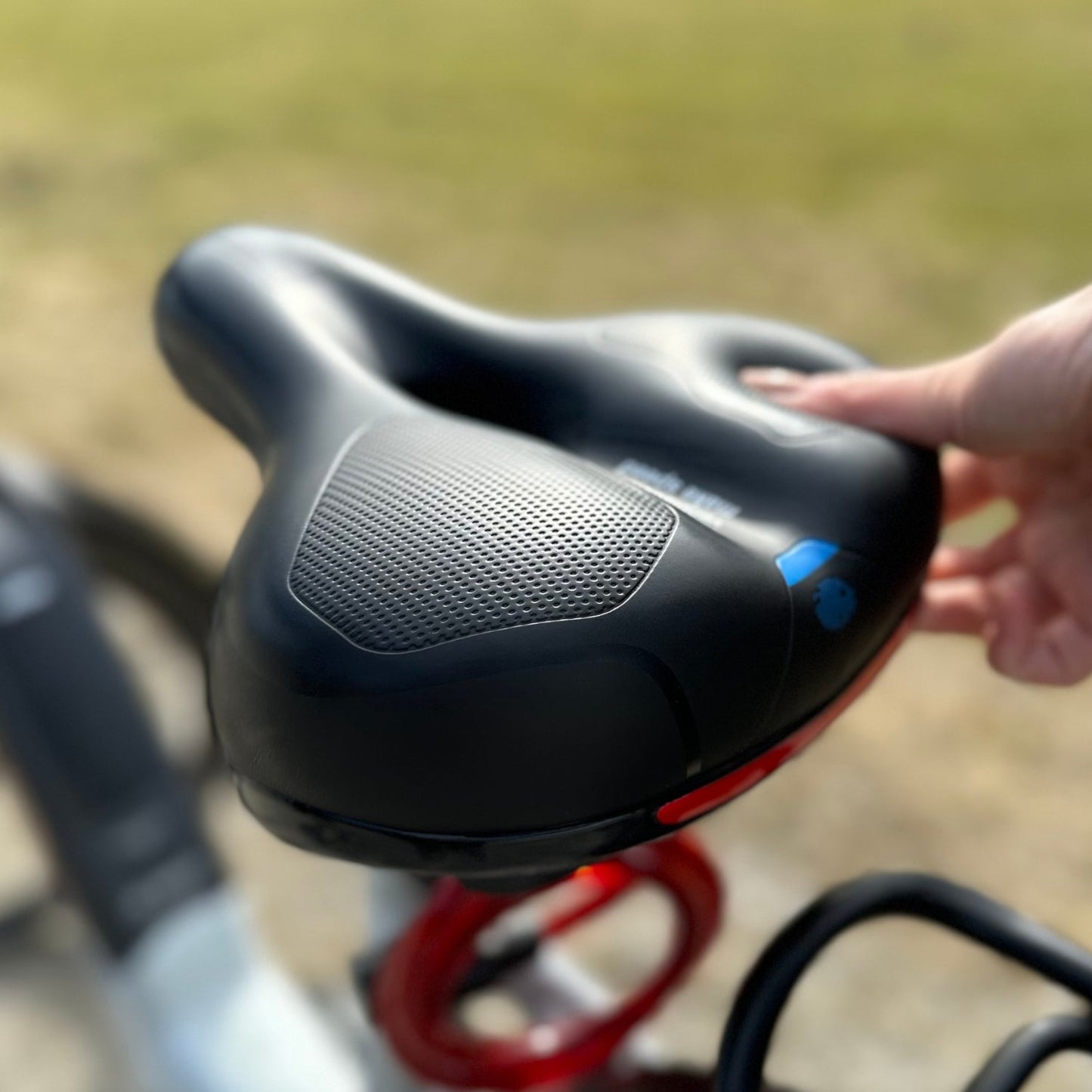 CloudComfort Pro Bicycle Seat | Pressure-Relieving Memory Foam | Black