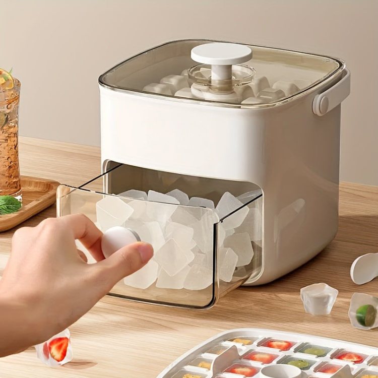 Compact Ice Maker – Quick Production Function for Home and Office Users – Ideal for a Stylish and Refreshing Drink in Minutes