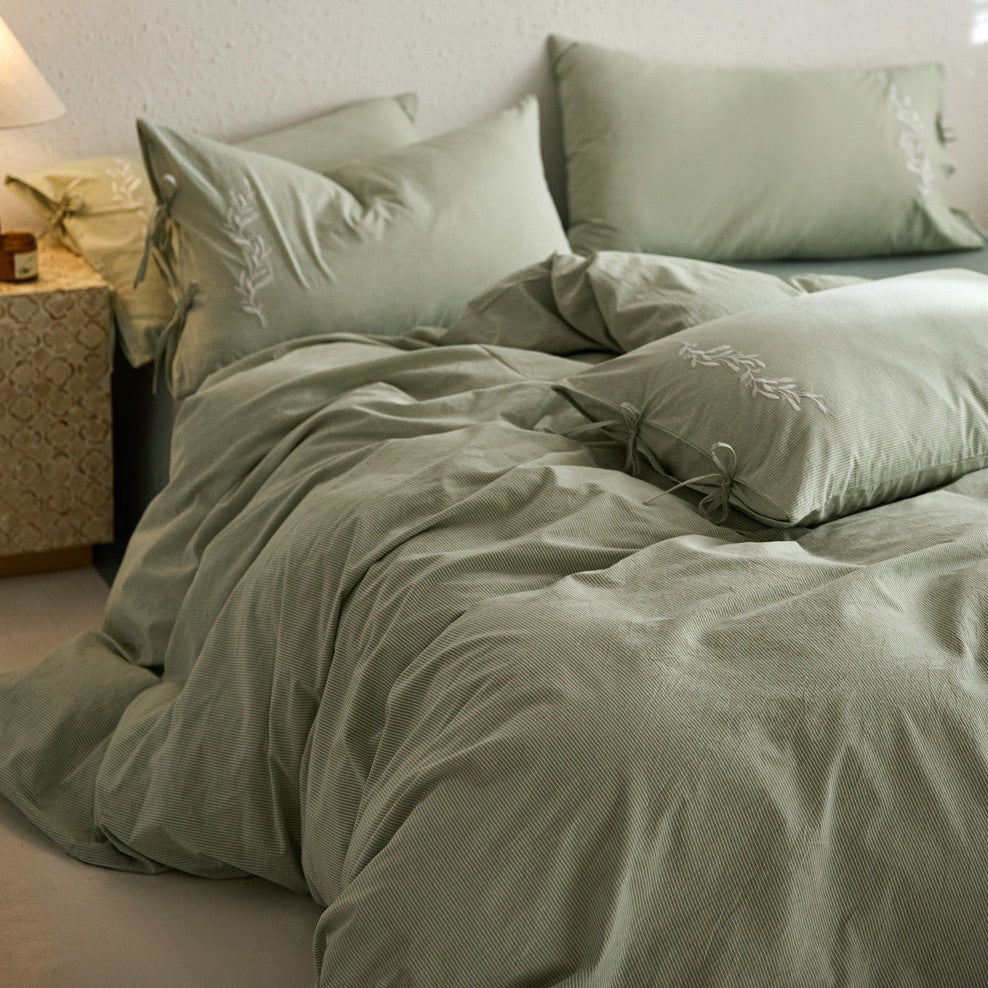 Cotton Muslin Bedding Set with Ties, Soft Muslin Texture and Breathable Linen Look