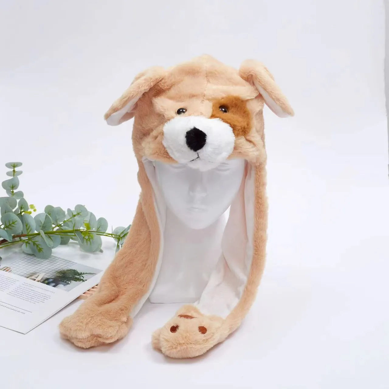 Cute hat with moving ears