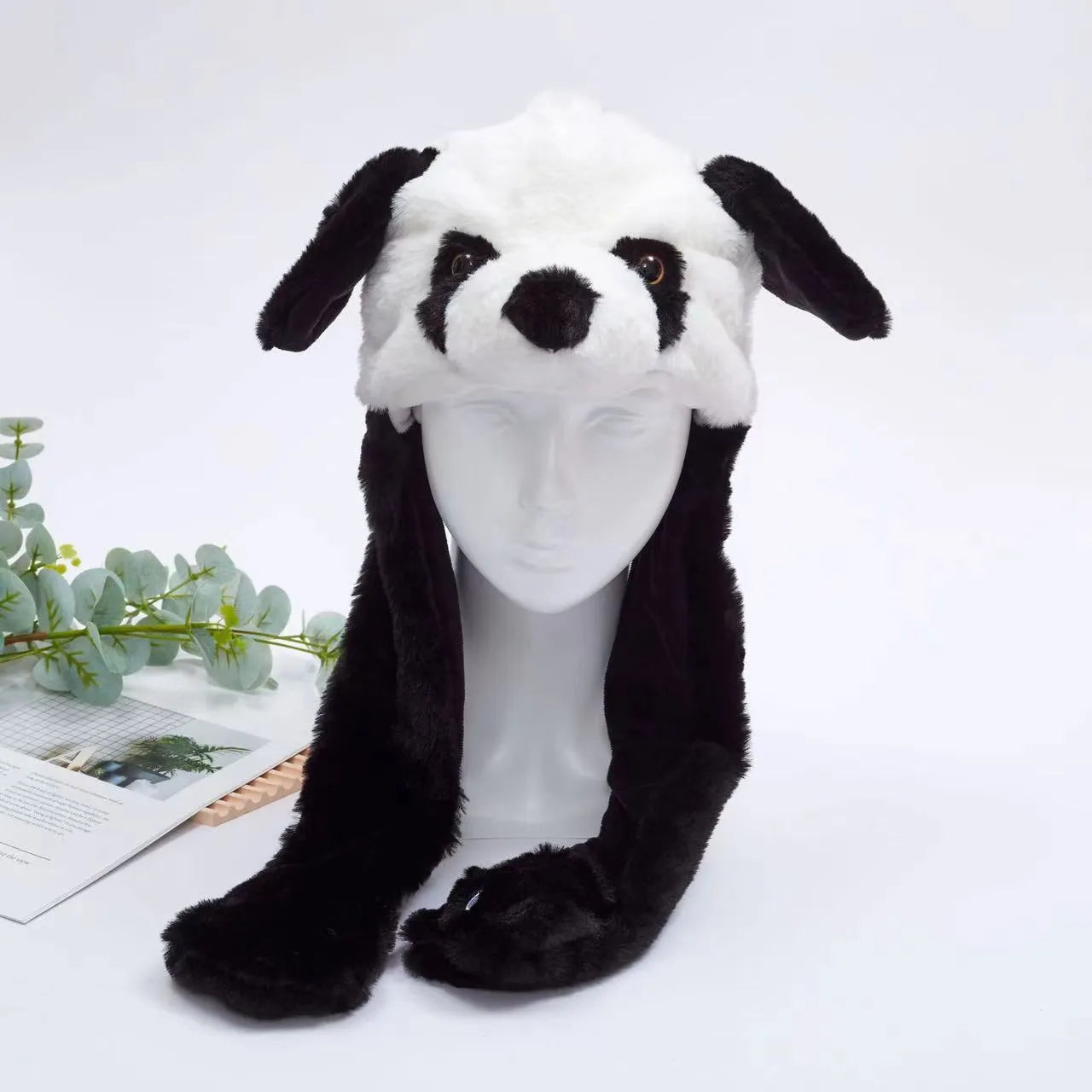 Cute hat with moving ears