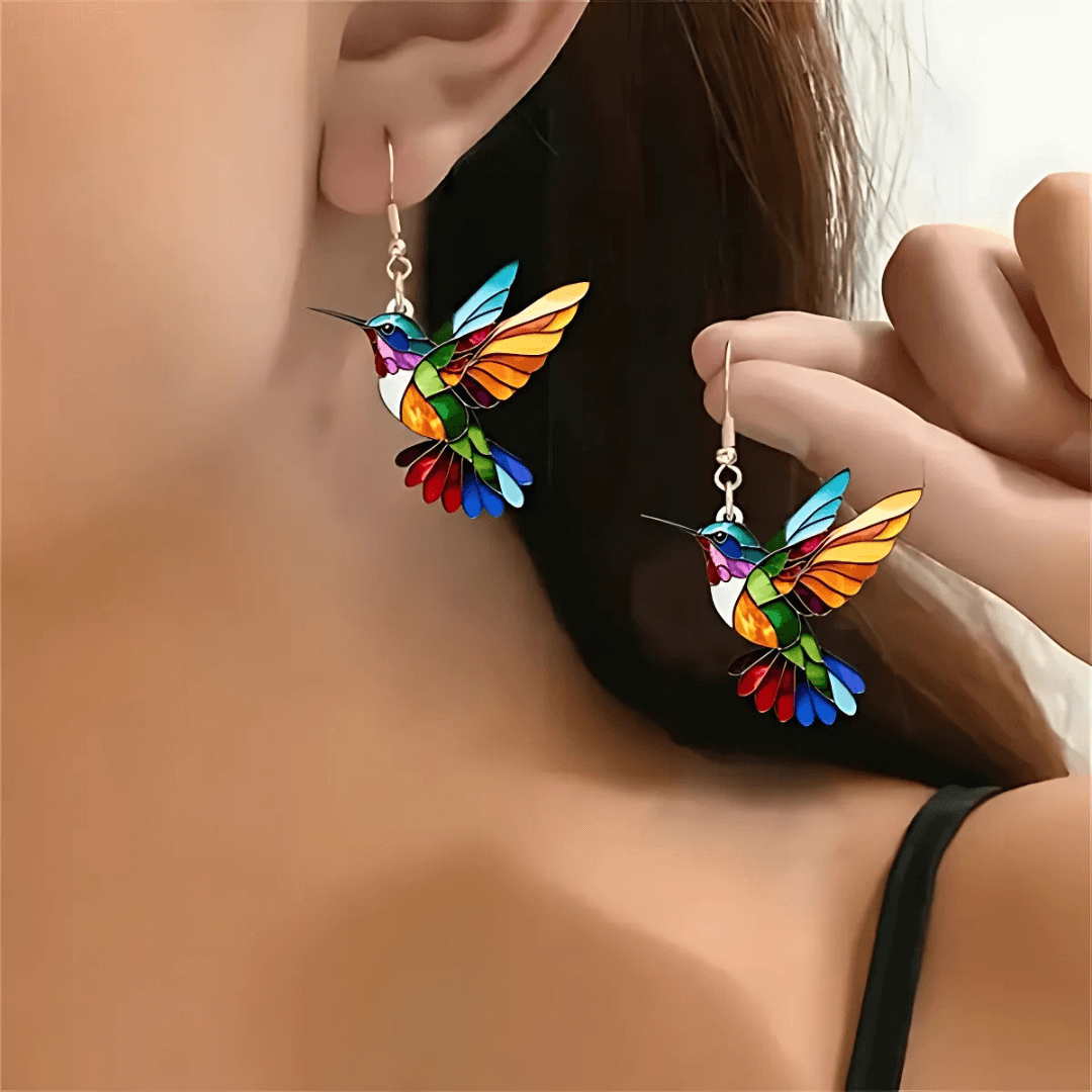 Elegan Hummingbird Necklace: A Symbol of Freedom and Renewal