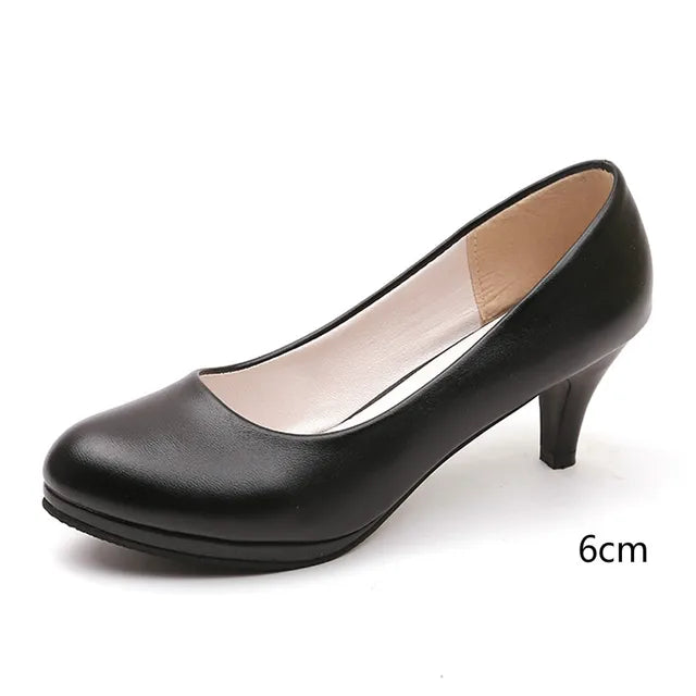Elegant Orthopedic Women's Black Pumps with Cushioned Support