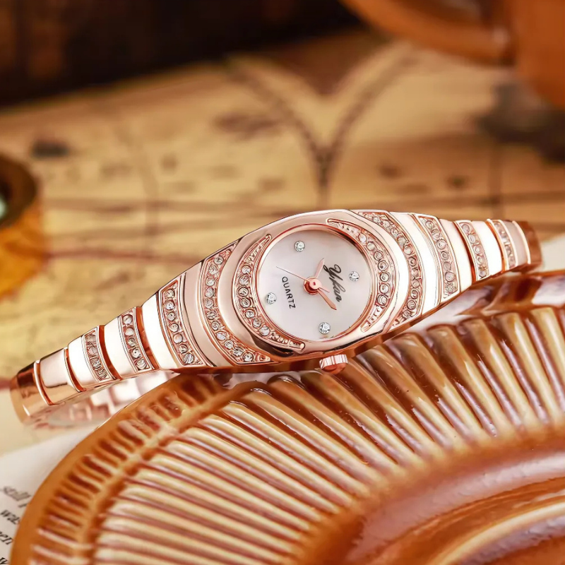 Elegant Watch: Elegant Modern Women's Watch With Gift Box