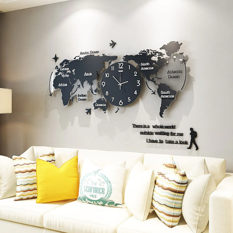 Elegant World Map Wall Clock in Retro Design 60cm