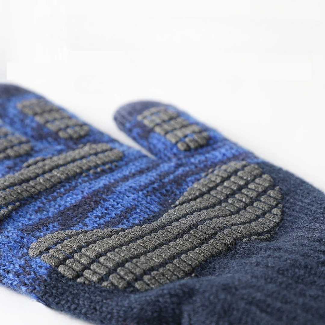 FrostWeave Touch Gloves