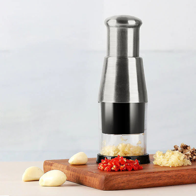 Garlic Chopper in a Convenient Design – Comfort and Speed in Meal Preparation