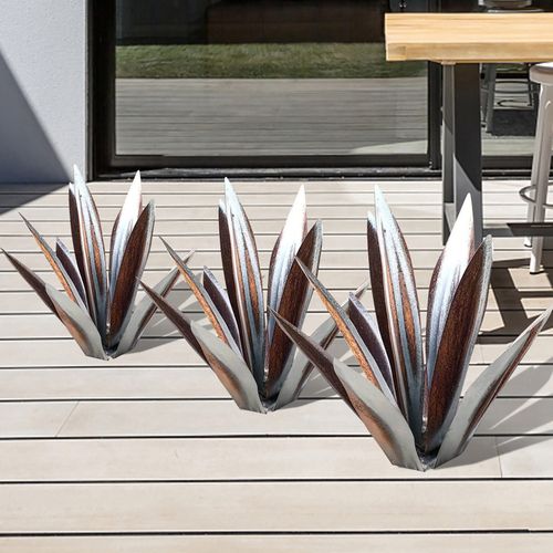 Handcrafted Rust-Proof Metal Garden Sculpture for Indoor & Outdoor Decor