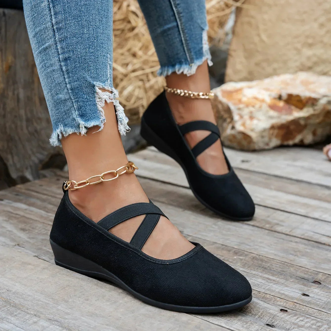 Happy™ Ballerina Shoes: Women's Criss-Cross Closed Low-Heel Ballerina Shoes