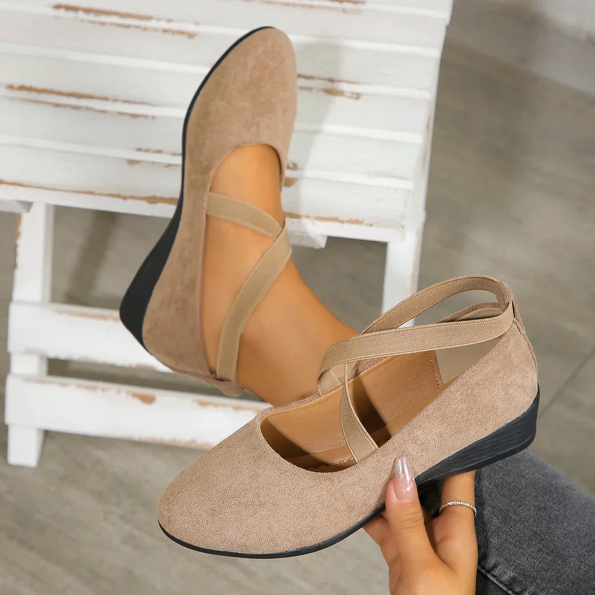 Happy™ Ballerina Shoes: Women's Criss-Cross Closed Low-Heel Ballerina Shoes