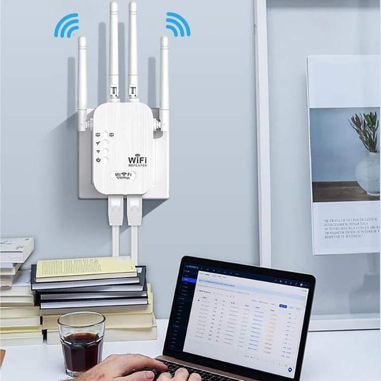 Long-Range Outdoor 5G WiFi Booster for Fast Connectivity