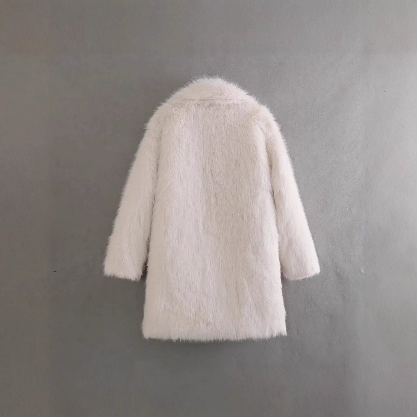 Luxury Faux Fur Jacket with Elegant Fit & Warm Comfort
