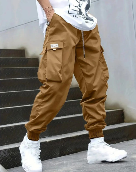 Men's Trendy Cargo Pants in Stretch Fabric for Casual Style