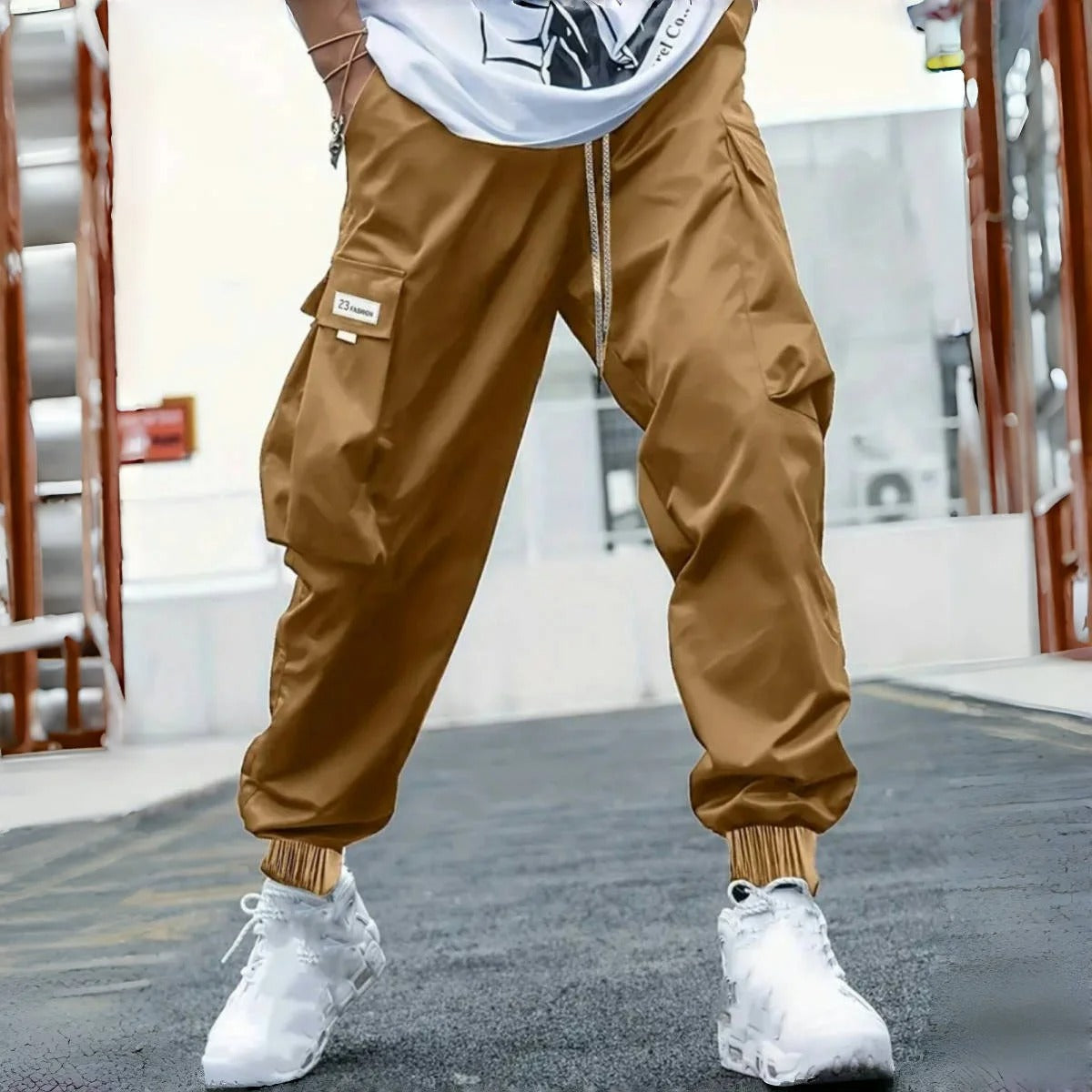Men's Trendy Cargo Pants in Stretch Fabric for Casual Style