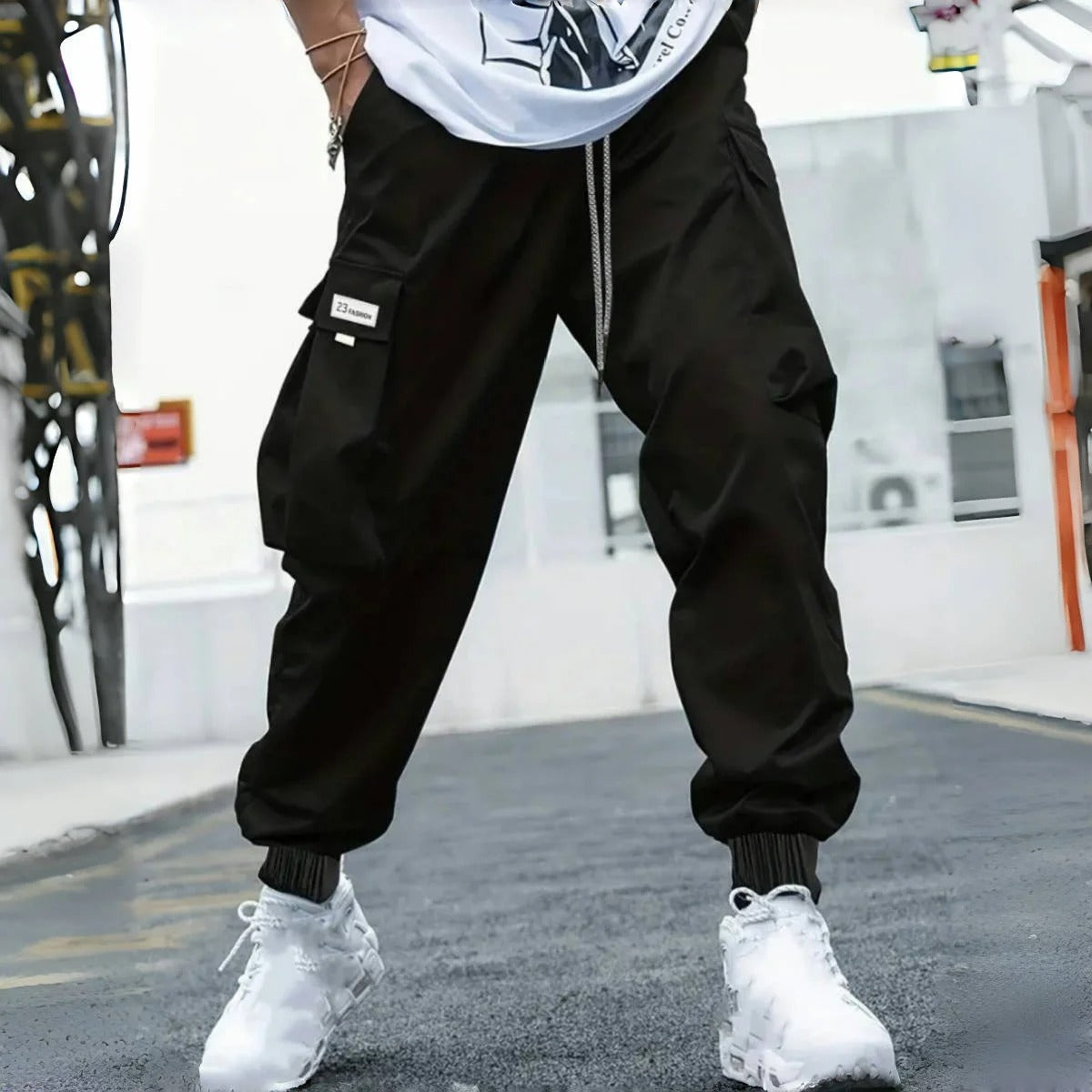 Men's Trendy Cargo Pants in Stretch Fabric for Casual Style