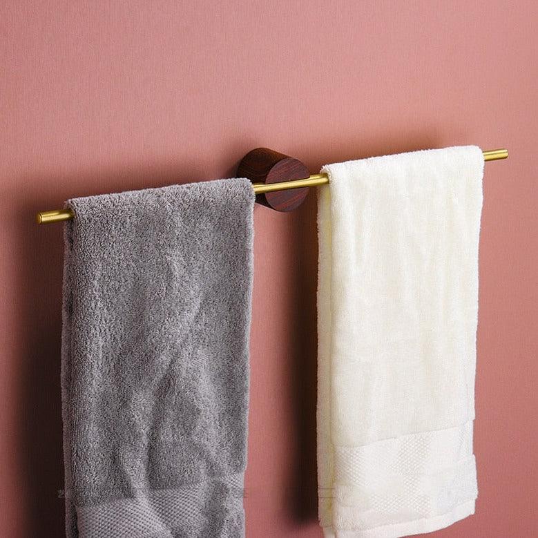 Modern Metal Towel Rack Standing with Adjustable Rod – Elegant Design for Bathroom