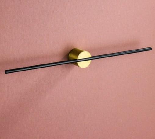 Modern Metal Towel Rack Standing with Adjustable Rod – Elegant Design for Bathroom