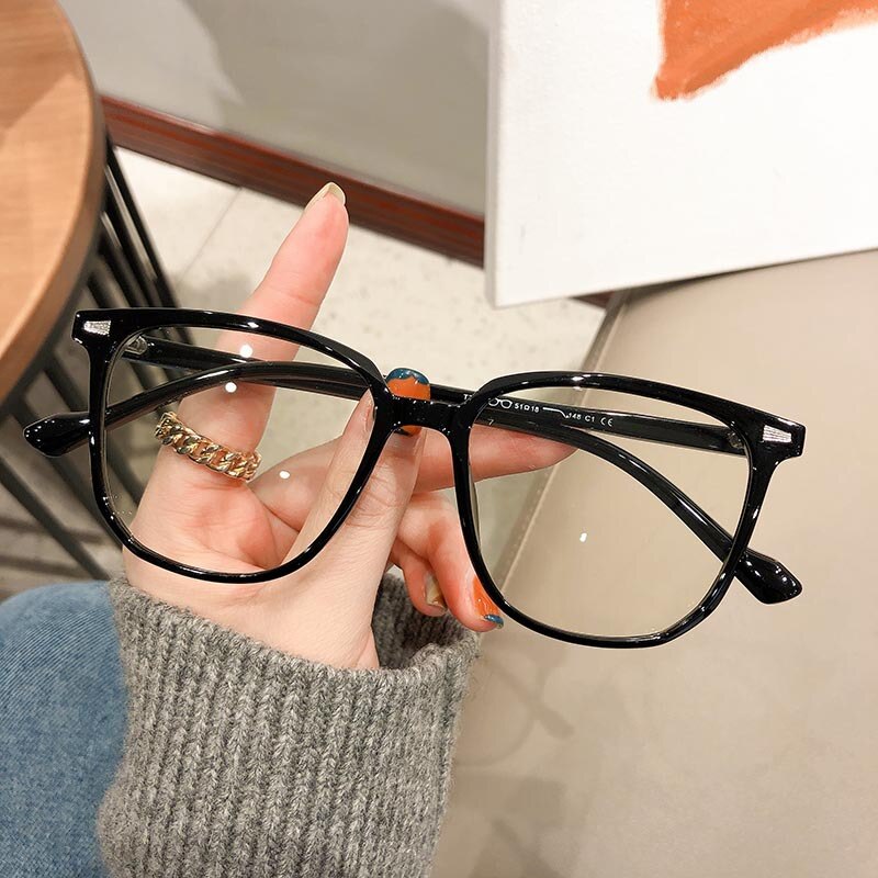Myopic Glasses with Prescription