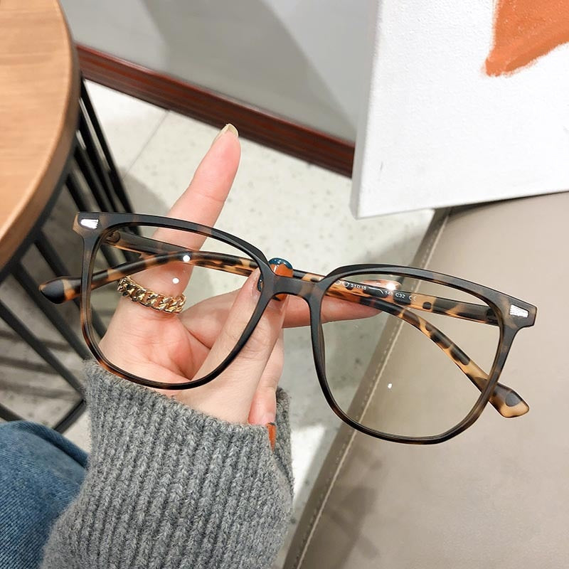Myopic Glasses with Prescription