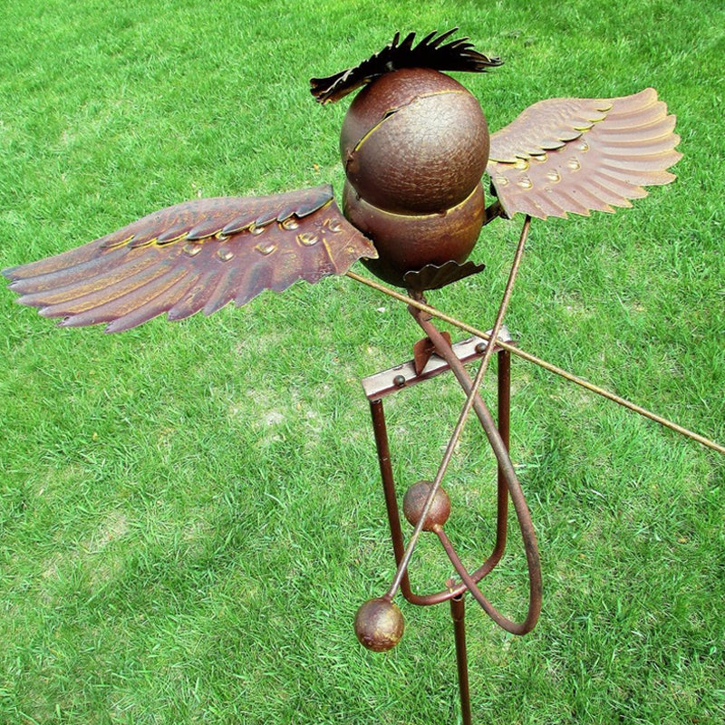 Outdoor Garden Decoration: Eagle and Owls in Metal