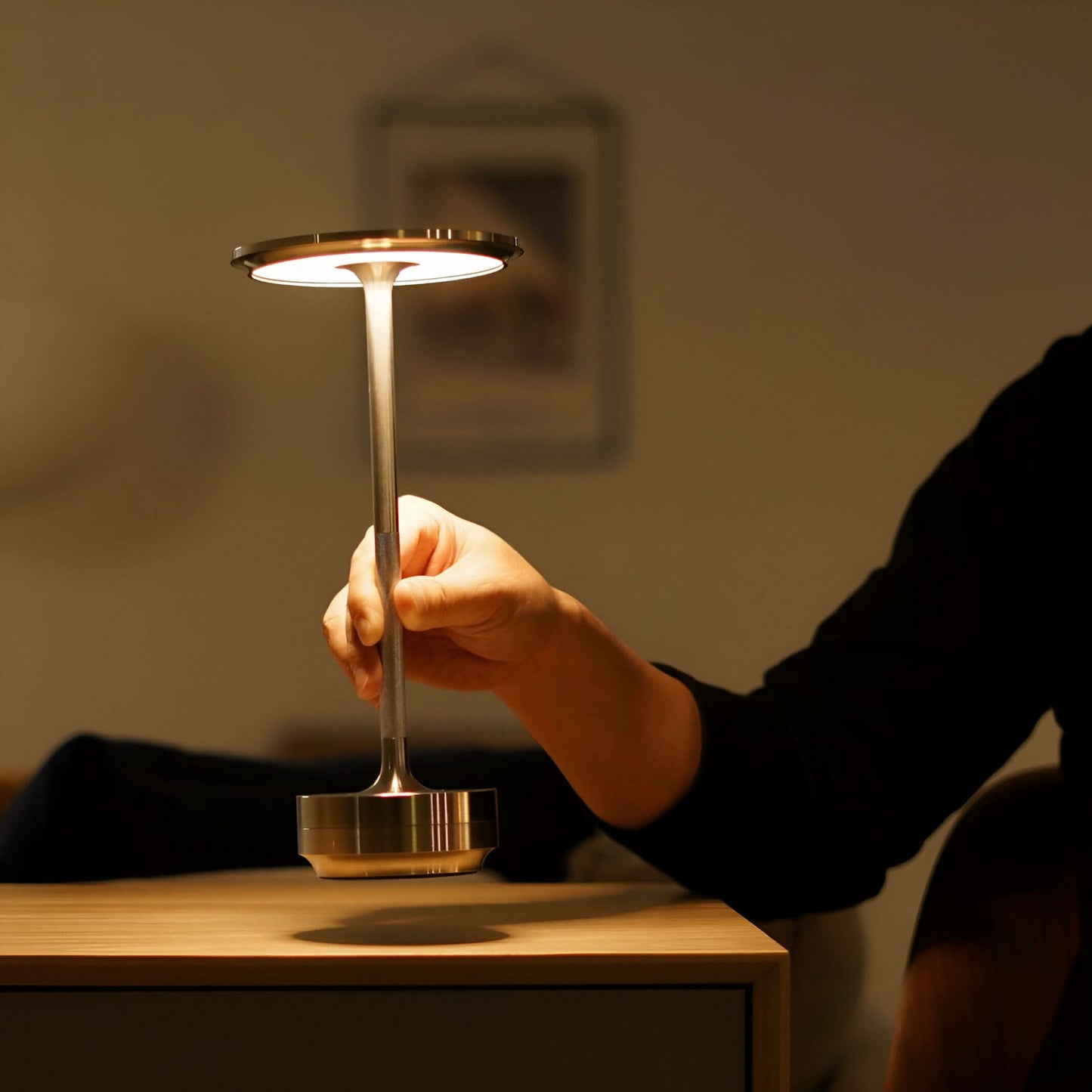 Rechargeable Wireless LED Table Lamp