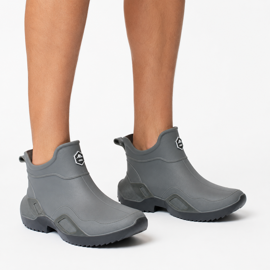 Short Pull On Boots