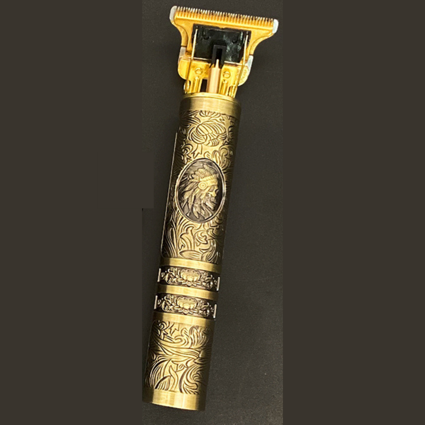 Skull Vintage Trimmer™ | The Barber Trend of this Year! - Rechargeable including Attachments