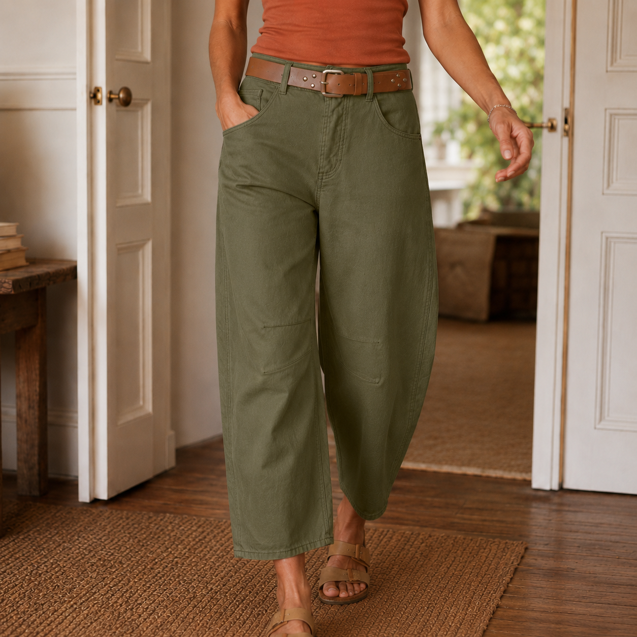 Stitch Detail Cropped Straight Pants