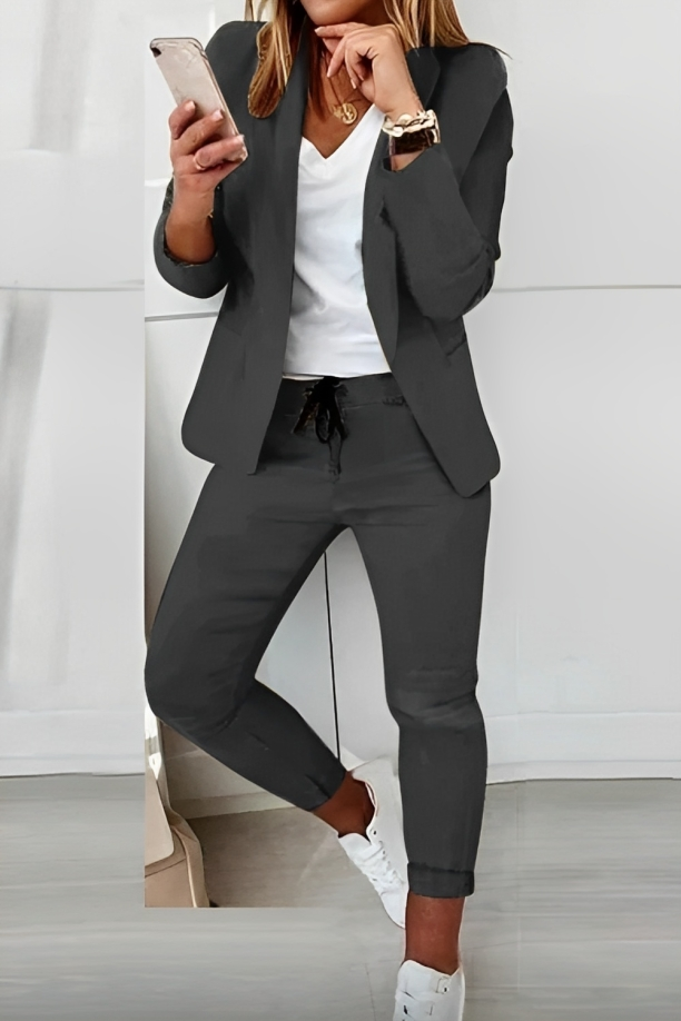 Stylish 2-Piece Blazer Set for Women - Gwen | Comfort and Class