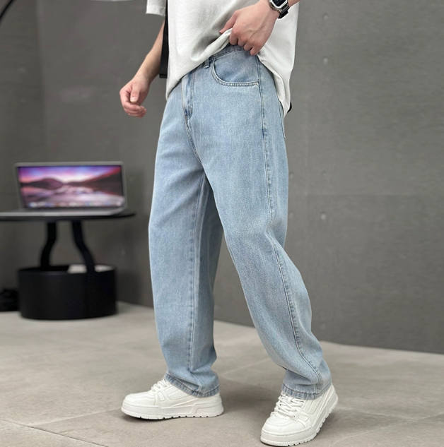Stylish Straight Leg Jeans