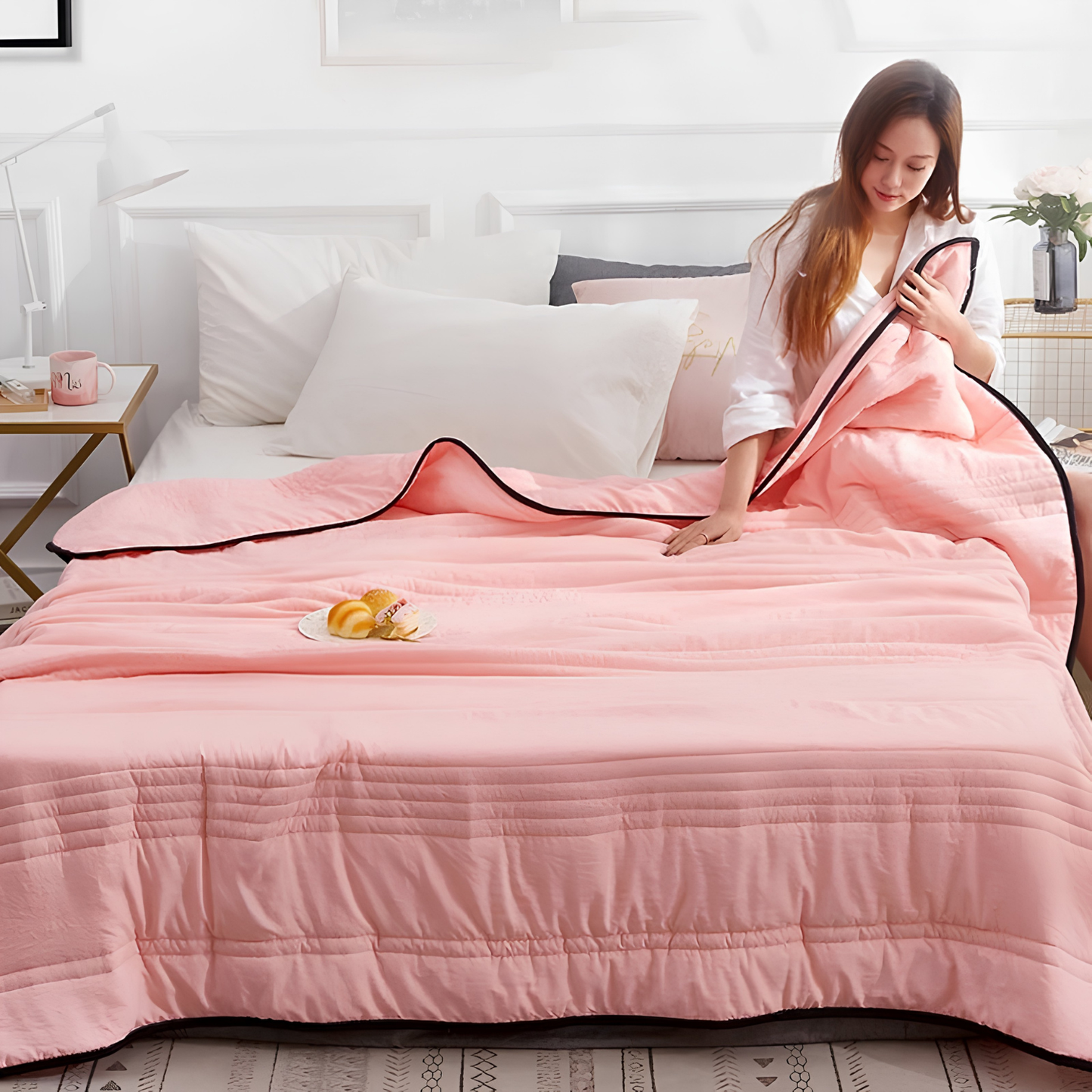 The Everchill Ice Cooling Blanket Keeps You Comfortable and Cool All Night