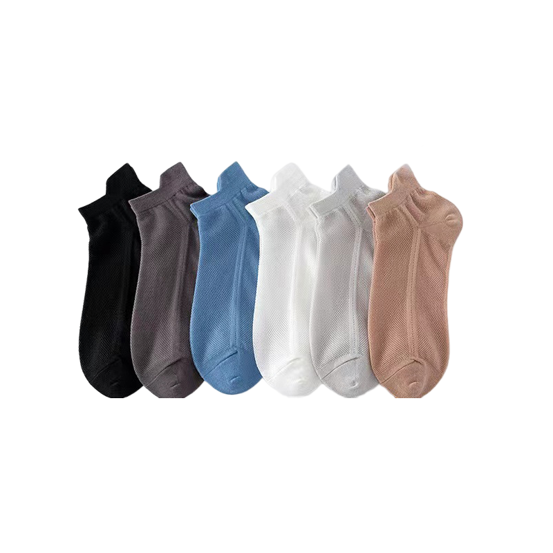 Ultra-thin, non-slip socks with invisible effect