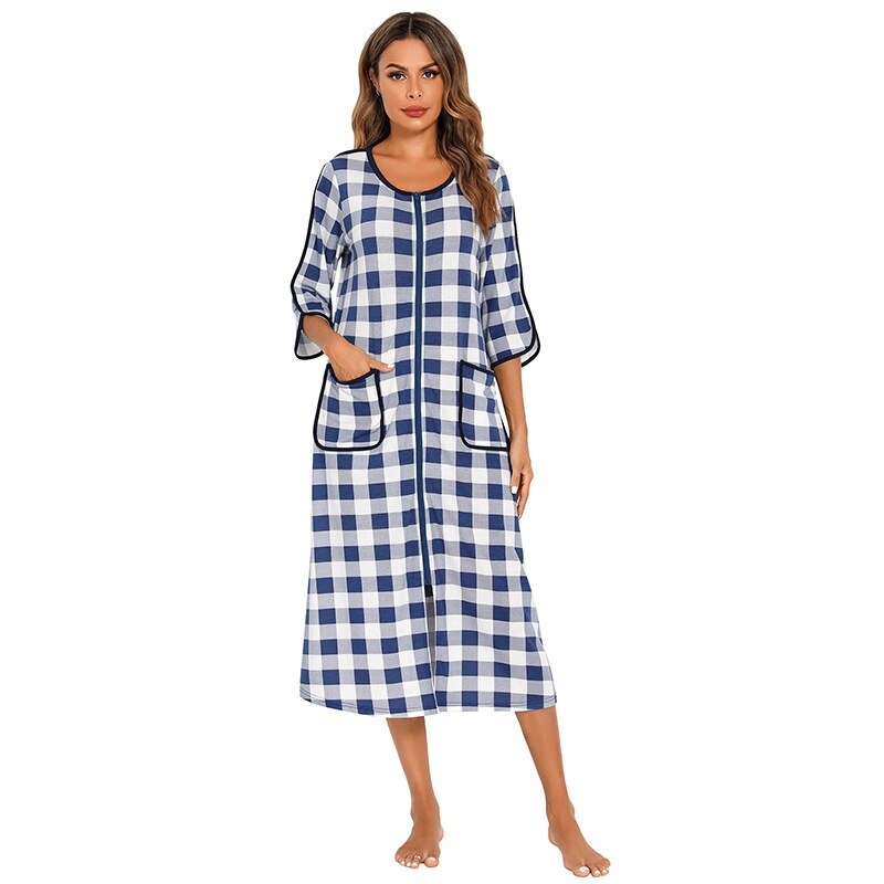 Women Hooded Bathrobe with Zipper: Comfortable & Practical